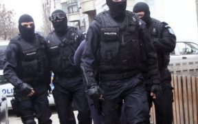 Şase traficanţi de droguri au fost ridicaţi de DIICOT Sibiu