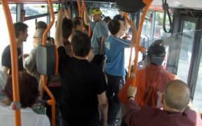 Elevii din Mediaș vor beneficia de gratuitate la transportul în comun de anul viitor