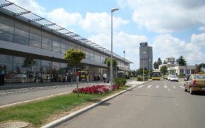 Petiție pentru blocarea unui proiect de hotărâre a Consiliului Județean Sibiu ce vizează Aeroportul Internațional Sibiu