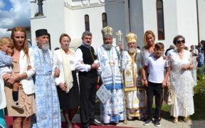 Biserica Schitului Bazna a fost târnosită