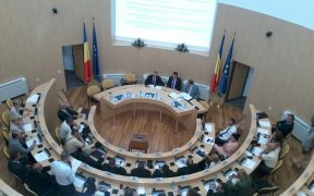 Conducerea Consiliului Judeţean Sibiu s-a întâlnit cu reprezentanţii instituţiilor subordonate