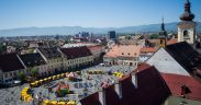 La Târgul de Paști din Sibiu oricine își poate face propriile lumânări