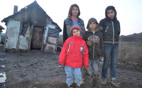 La Netuș, sărăcia e la ea acasă