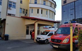 Guvernul va amenda medicii şi spitalele pentru urgenţe "lente"