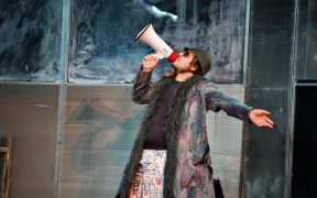 Premieră la teatru: Ierusalim