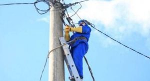 Mai multe străzi din Mediaș rămân sâmbătă fără curent electric