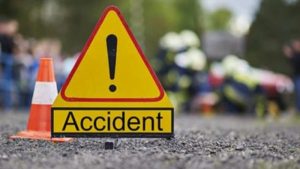 Accident între Brateiu și Ațel | Doi adulți și un copil au ajuns la spital