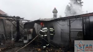 Incendiu Bazna. O femeie a ajuns la spital cu atac de panică