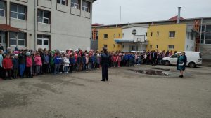 VIDEO: Poliţiştii îşi apropie copiii pentru un parteneriat de viitor