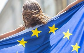 Firma Continental îşi trimite angajaţii la vot