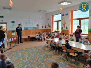 Când Poliţia merge la grădiniţă