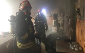 Incendiu la o casă din localitatea Ernea