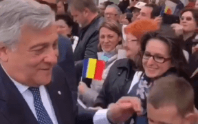 VIDEO: Antonio Tajani, preşedintele Parlamentului European baie de mulţime