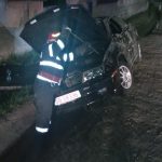 ACCIDENT: Un autoturism a intrat într-un stâlp la Chirpăr