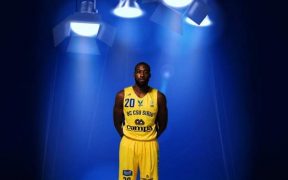 Christopher Cooper rămâne la CSU