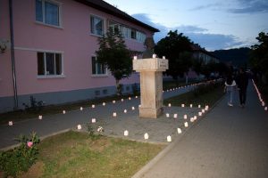 GALERIE FOTO: Sute de persoane la Festivalul Luminii de la Copșa Mică