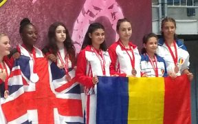 Bronz pentru medieșeanca Iulia Ivan cu echipa națională la kumite