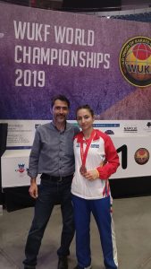Bronz pentru medieșeanca Iulia Ivan cu echipa națională la kumite
