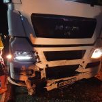 VIDEO-FOTO: ACCIDENT GRAV la intrare în localitatea Slimnic între două autoturisme și un autocamion
