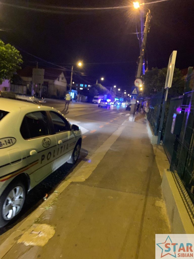 Femeie lovită pe trecerea de pietoni de pe strada Semaforului Femeie lovită pe trecerea de pietoni de pe strada Semaforului