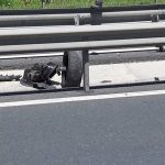 VIDEO - FOTO: A derapat din cauza vitezei și a lovit un parapet de pe autostrada A1