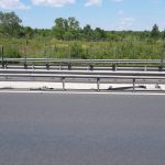 VIDEO - FOTO: A derapat din cauza vitezei și a lovit un parapet de pe autostrada A1