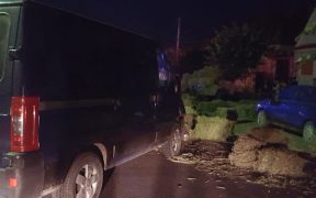 O caruță nesemnalizată a fost lovită de o mașină a cărui șofer era băut