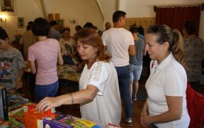 Peste 12.000 lei strânși în "Piața de fericire"