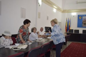 Prefectul Minea vrea mai multe servicii sociale pentru vârstnici