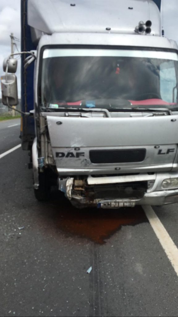 A ieșit din parcare și a produs un accident