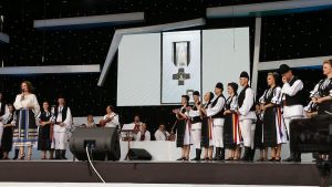 Junii Sibiului și Silvia Macrea, onorați pe scena Festivalului „Cântecele Munților”