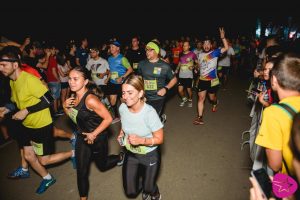 Night Cross Challenge a adus la start sute de alergători