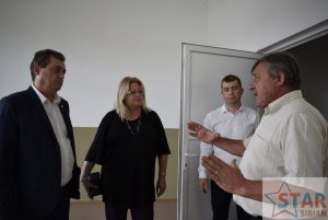 Prefectul Minea continuă inspecţiile la şcoli