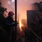 Incendiu la o anexă cu lemne pe strada Pinului din Sibiu