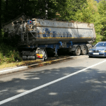 FOTO: Accident între Călimănești și Brezoi după ce un șofer ar fi adormit la volan