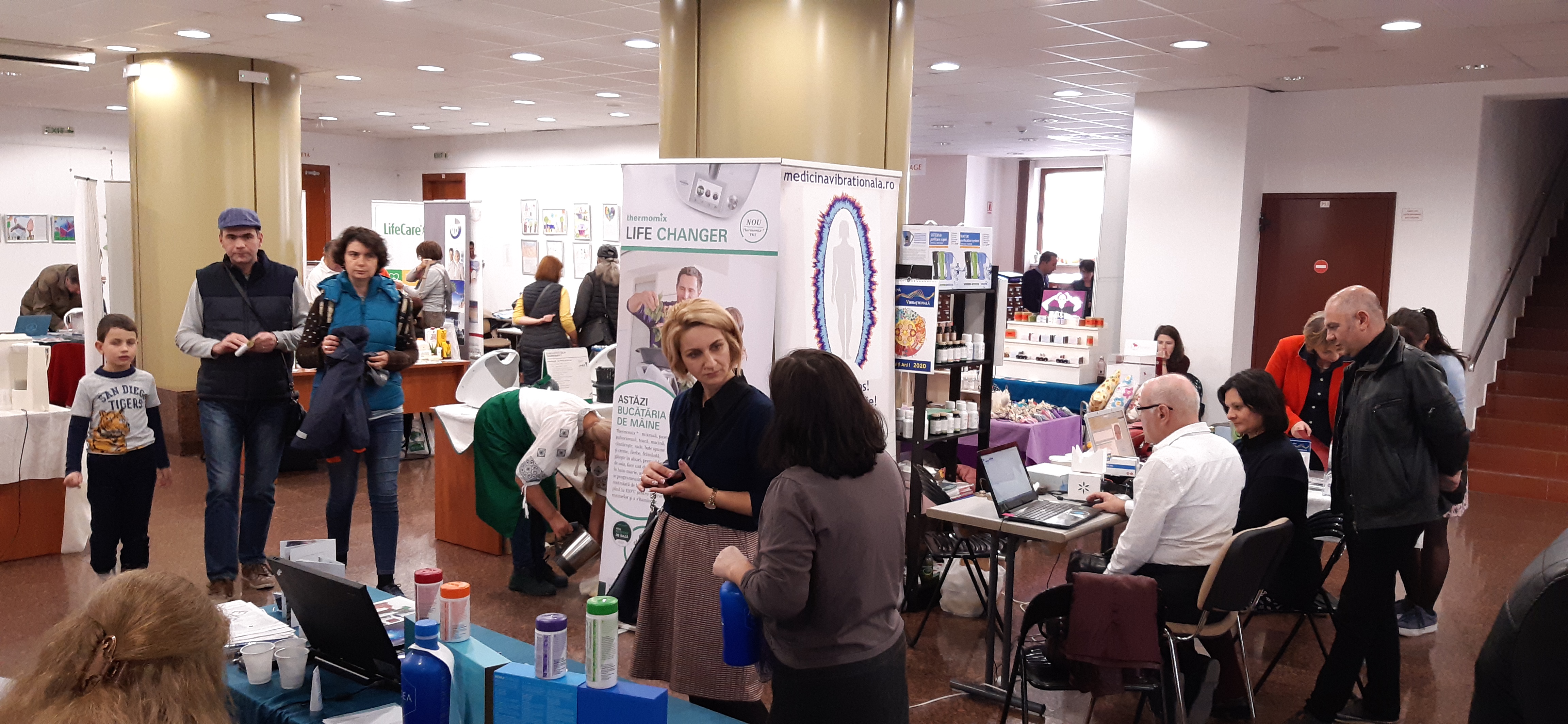 Metode pentru un stil de viață sănătos și produse naturiste au fost prezentate la Biblioteca Astra