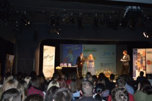 Povestea celor 50 de tineri de elită, scrisă de cinci studenți CRP-iști cu talent de jurnaliști