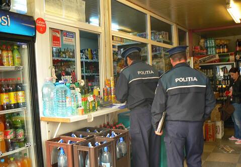 Piețele din Mediaș verificate de Poliția Economică - 178 de jucării,  400 de articole de îmbrăcăminte și cosmetice CONFISCATE