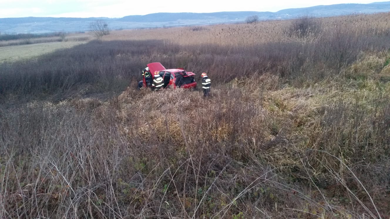 Bărbat rănit după ce a derapat într-o curbă între Racovița si Mârșa