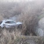 FOTO: Accident între Avrig și Porumbacu de Jos. O mașină a căzut într-o râpă