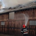 FOTO: Grijă mare cum folosiți focul! Vă poate lăsa fără agoniseala de o viață