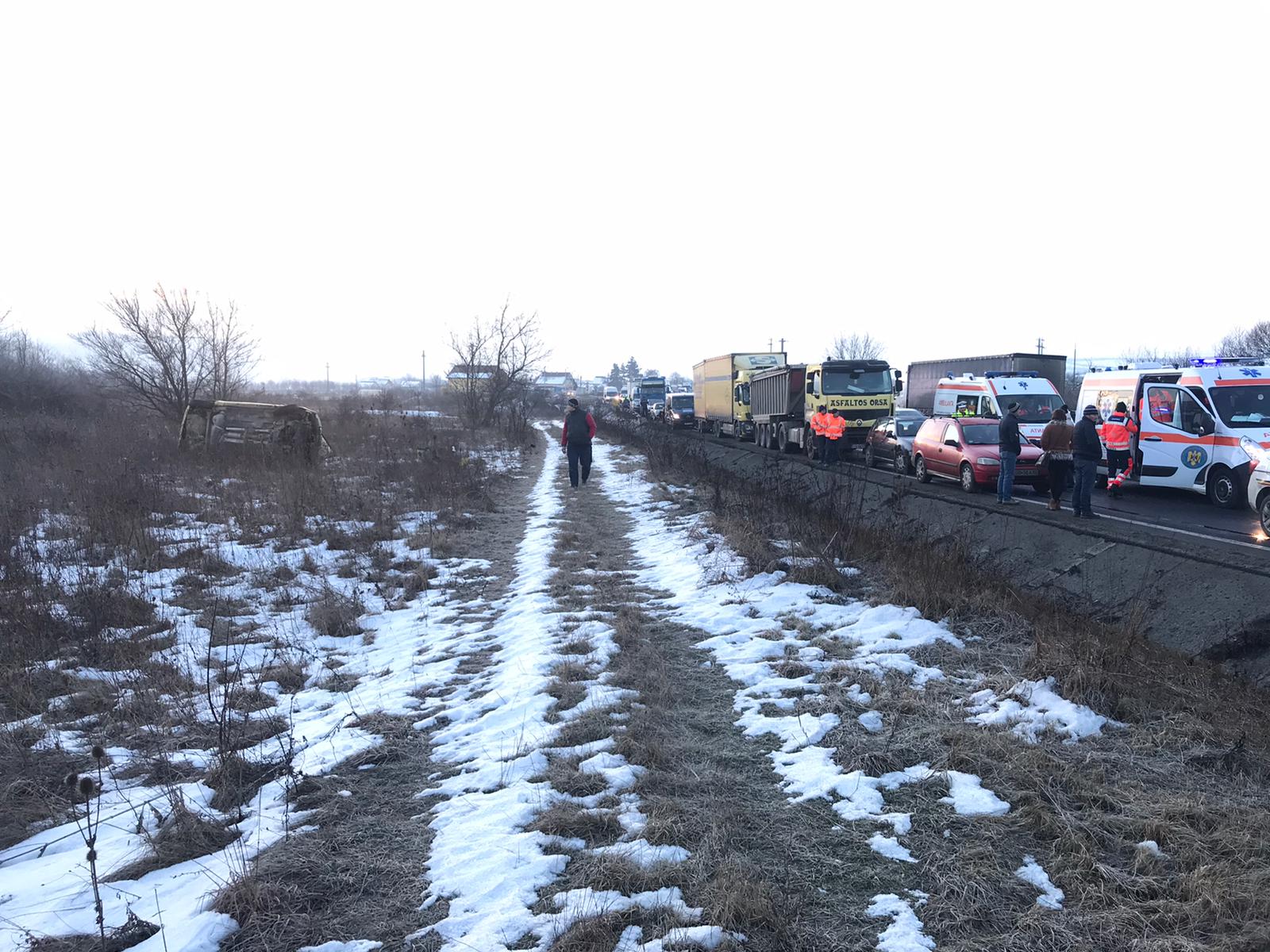 S-a urcat băut la volan dar s-a răsturnat cu mașina la Veștem