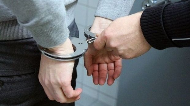 Bărbat din Avrig reținut după ce a încălcat ordinul de restricție