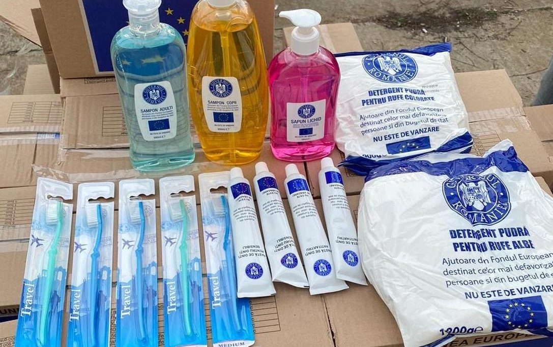 Primăria Sibiu distribuie pachete cu produse de igienă persoanelor defavorizate din municipiul Sibiu