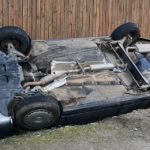 FOTO: Nu a adaptat viteza în curbă și s-a răsturnat cu mașina la Mediaș