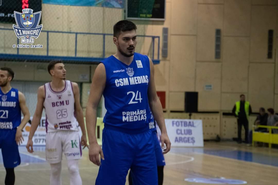 COVID-19 l-a determinat pe Nikola Siladji, jucătorul lui CSM Mediaș să plece acasă în Serbia
