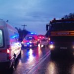 Doi morți în urma unui impact frontal între un microbuz și un autocamion