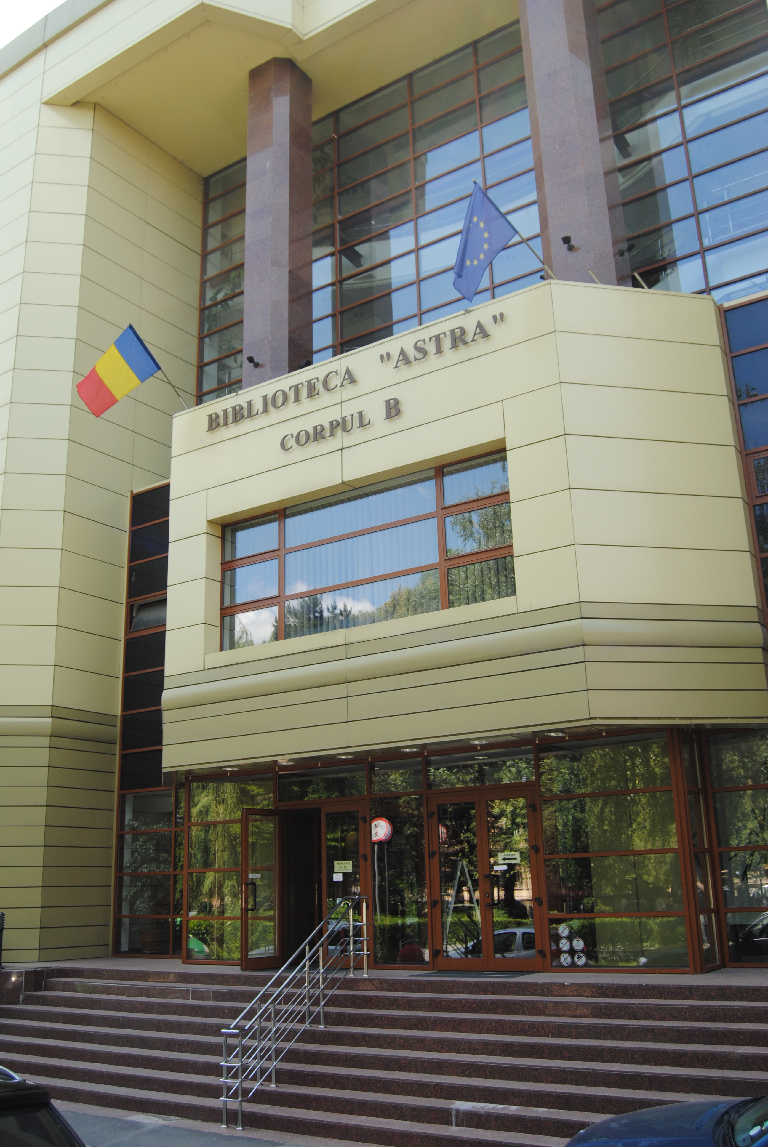 Biblioteca Județeană ASTRA Sibiu a primit Medalia Aniversară „Centenarul Marii Uniri”