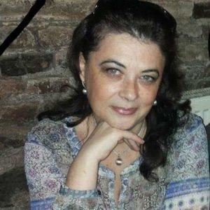 Foto | Și eroii mor: Daniela Oltean, asistent medical în secţia farmacie