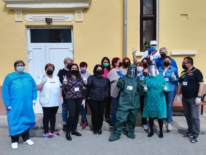 Foto | Motto-ul DGASPC Sibiu în aceste zile: Să Fim NEGATIV!